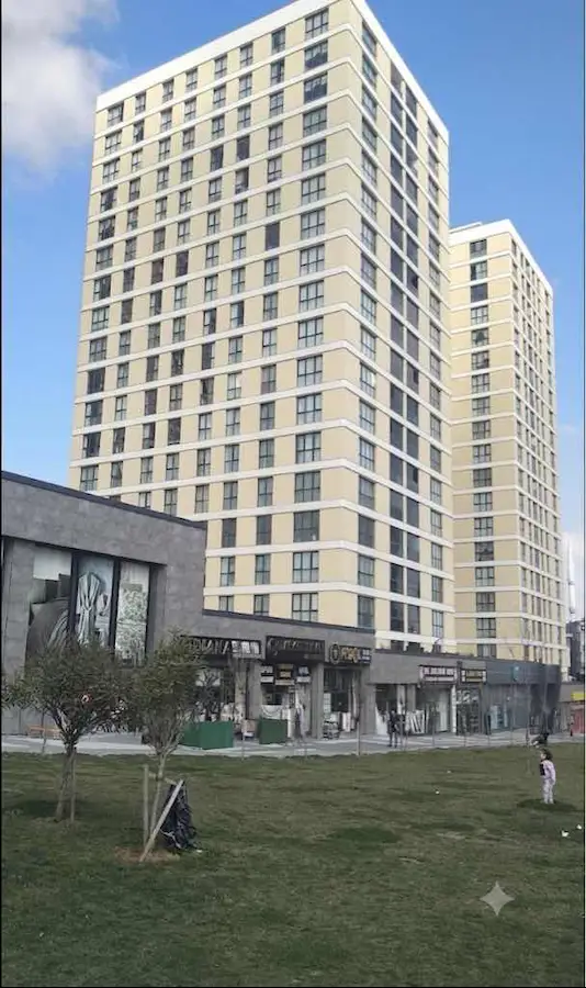 METRO HAYAT EVLERİN’DE METROYA SIFIR LÜKS SATILIK 4+1 DAİRE