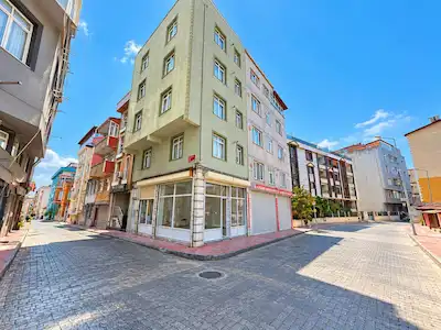 BEYOĞLU HASKÖY MEYDANINDA DÜZ GİRİŞ 45M² SATILIK DÜKKAN & MAĞAZA