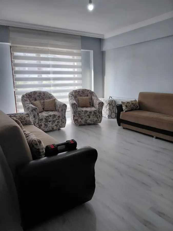 GÜNLÜK İHTİYAÇLARIN MERKEZİNDE, OKUL KARŞISI KİRALIK 3+1 DAİRE