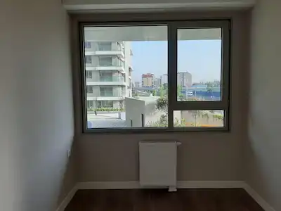 EMİNE GÖKTÜRK’TEN İNİSTANBULDA HAVUZ MANZARALI 1+1 KİRALIK