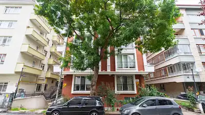 MALTEPE’DE 185 M² NET ALANLI, GENİŞ BAHÇE KULLANIMLI SATILIK OFİS