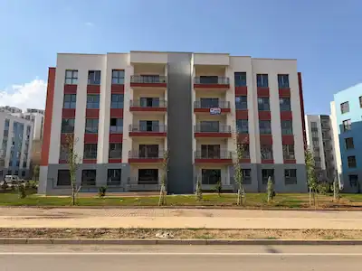 RE/MAX EDE'DEN ALTINOVA TOKİLERDE SATILIK 3+1 DAİRE