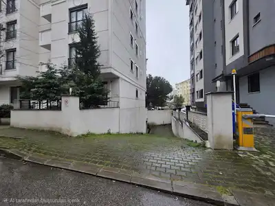 BOSTANCI'NIN MERKEZİ NOKTASINDA KAPALI MUTFAK 2+1 SATILIK DAİRE