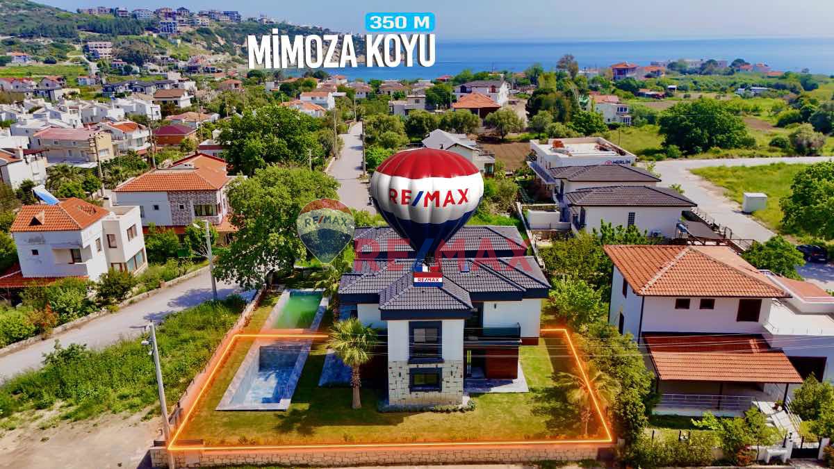 KARABURUN'DA ULTRA LÜKS, HAVUZLU AKILLI EV SISTEMLI 3+1 VILLA