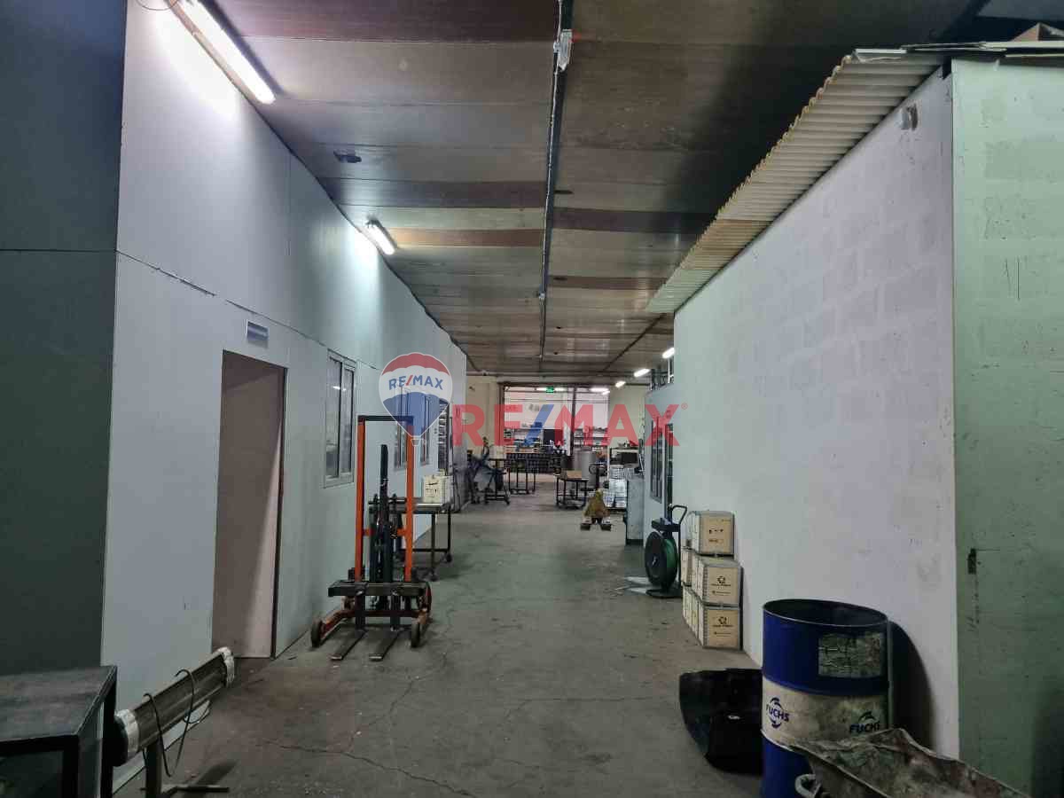 SANCAKTEPE MERKEZDE 950 M² OFİSLİ MÜSTAKİL TEK KATLI İŞYERİ