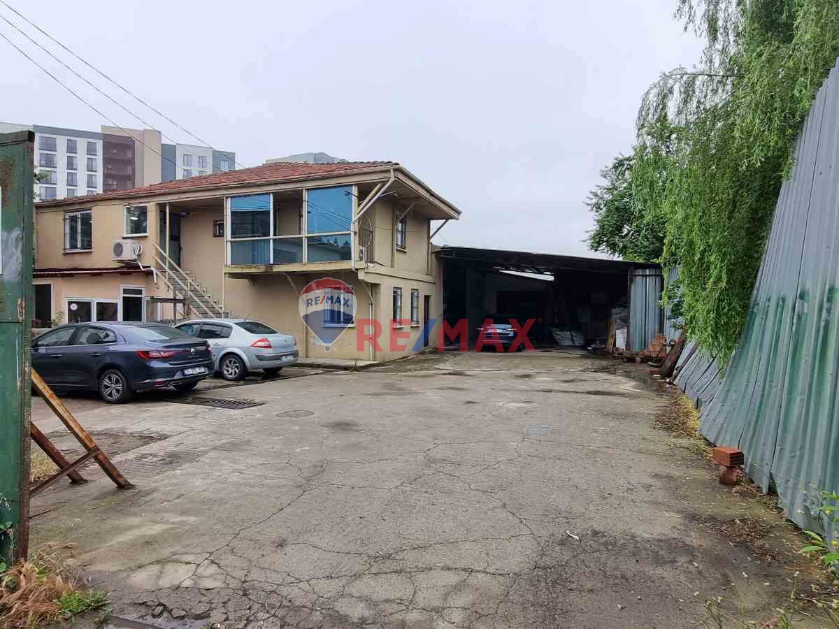 SANCAKTEPE MERKEZDE 950 M² OFİSLİ MÜSTAKİL TEK KATLI İŞYERİ