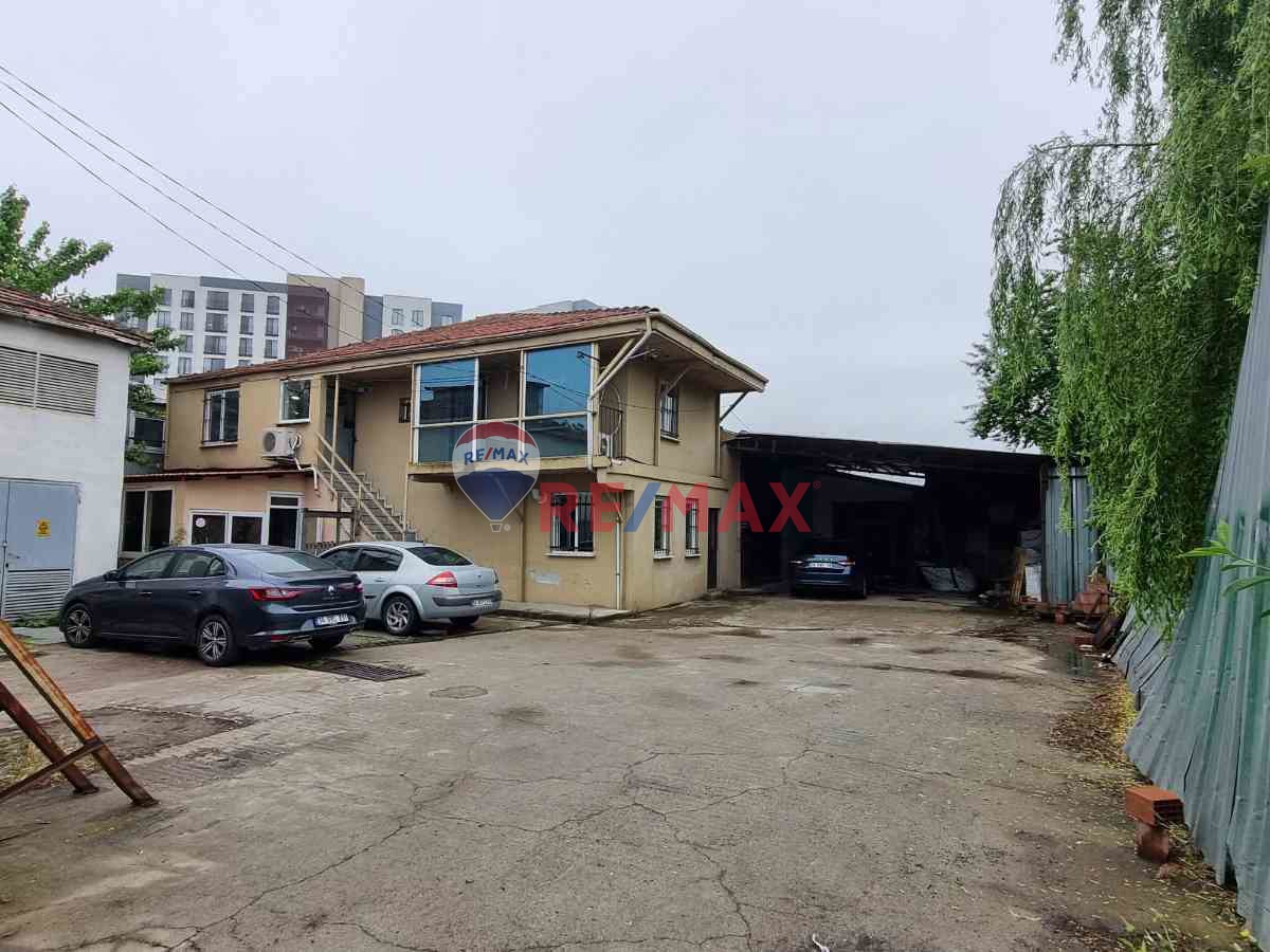 SANCAKTEPE MERKEZDE 950 M² OFİSLİ MÜSTAKİL TEK KATLI İŞYERİ