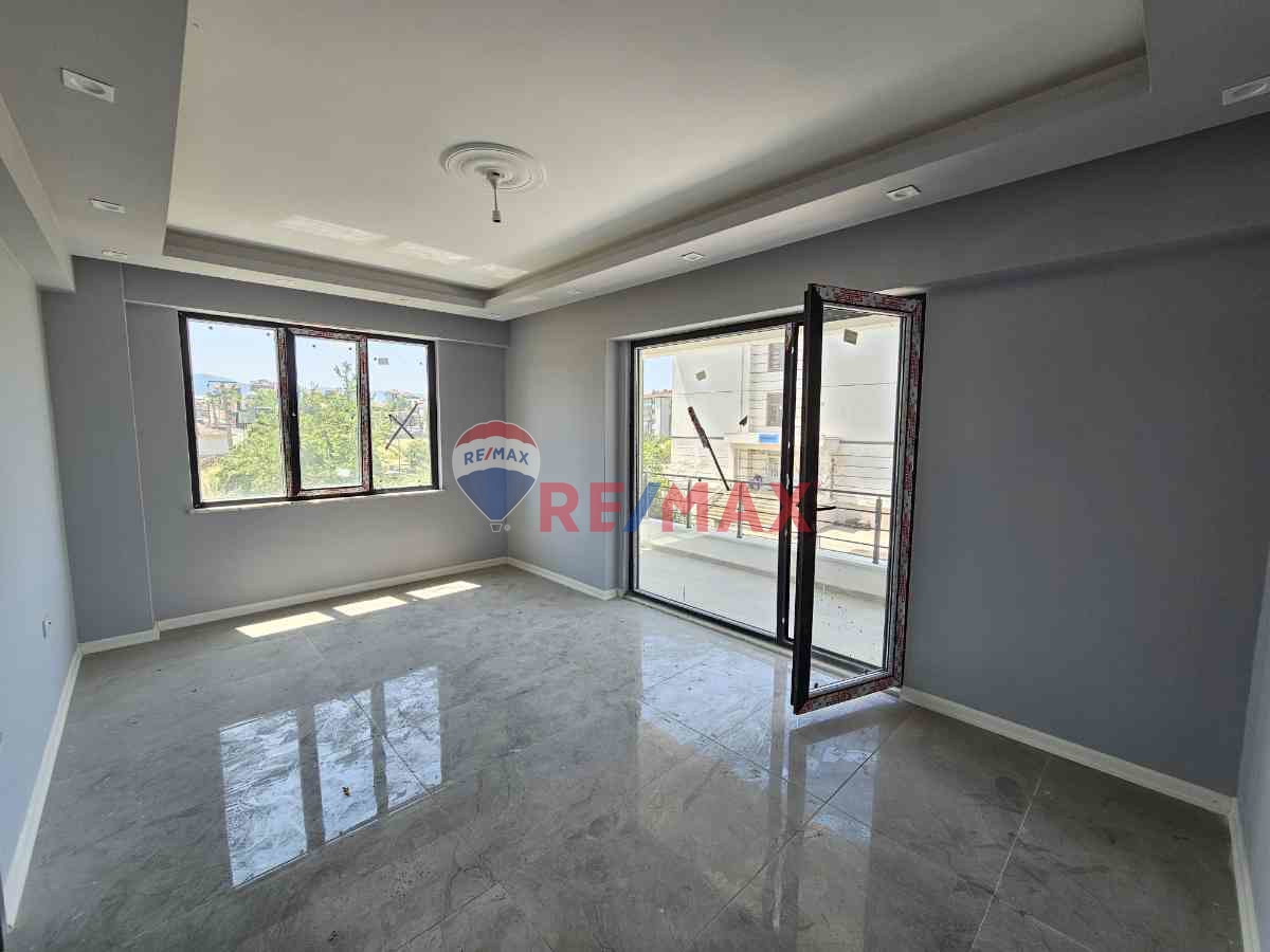 REMAX ŞEHİR 2 'DEN ÇİFTLİKKÖY SİTELER MAH.'DE SATILIK 2+1 DAİRE