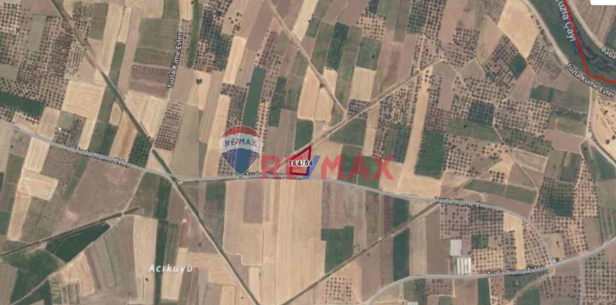 ÇANAKKALE AYVACIK TUZLA KÖYÜ’NDE 2.547 M² İKI YOLA CEPHELI TARLA”