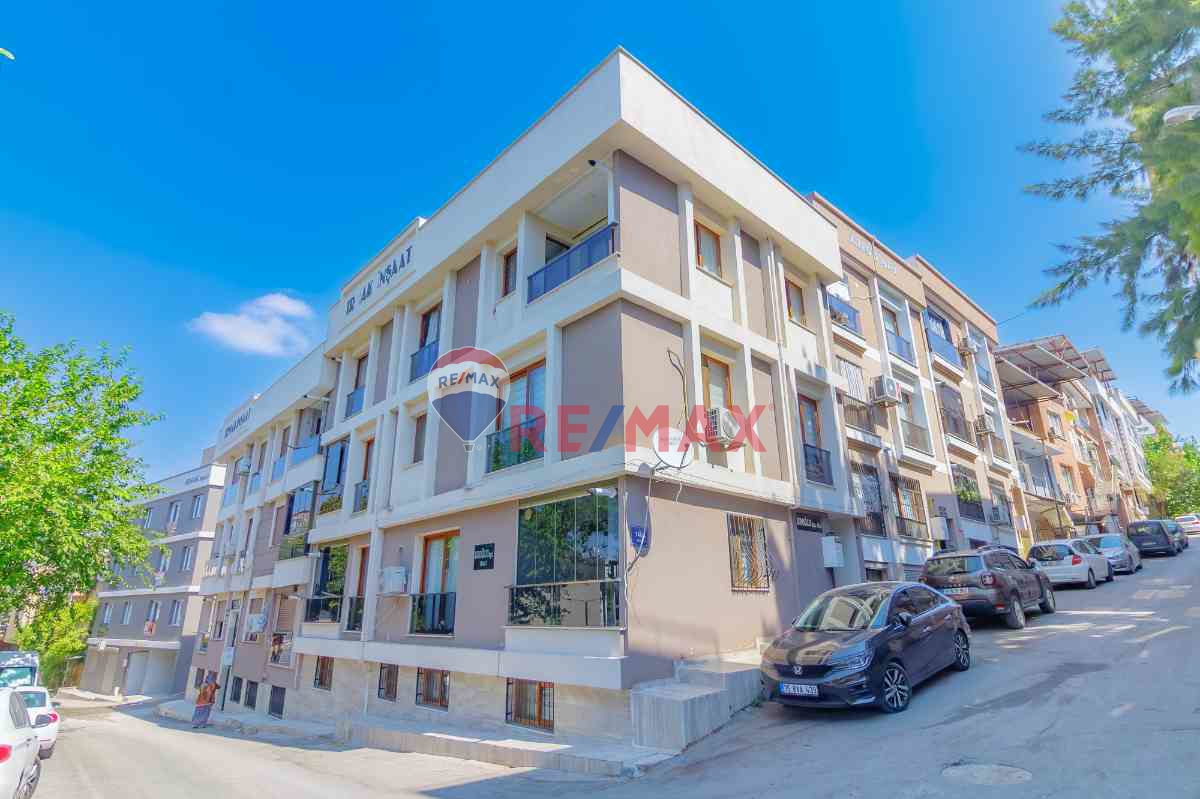 ŞIRINYER MENDERES MAHALLESI’NDE PARK MANZARALI 2+1 DUBLEKS DAIRE