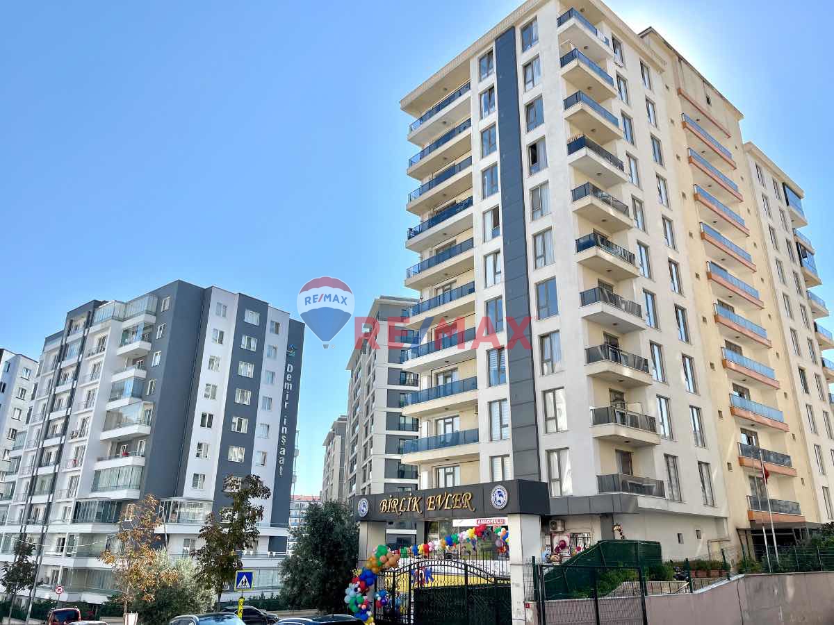 BARBAROS HAYRETTIN PAŞA'DA BUTIK SITE IÇERISINDE SATILIK 2+1 GENIŞ DAIRE