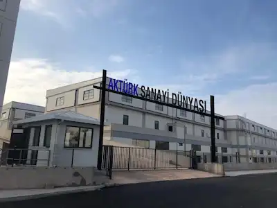 AKTÜRK SANAYİ SİTESİN’DE İMALATHANE, DEPO, ATÖLYE. SANAYİ TİCARİ ALAN, BOŞ, YENİ, İSKANLI