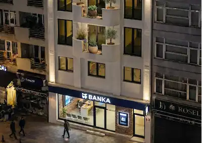 MODA CADDESİNE CEPHE EMSALSIZ IMARLI ARSA