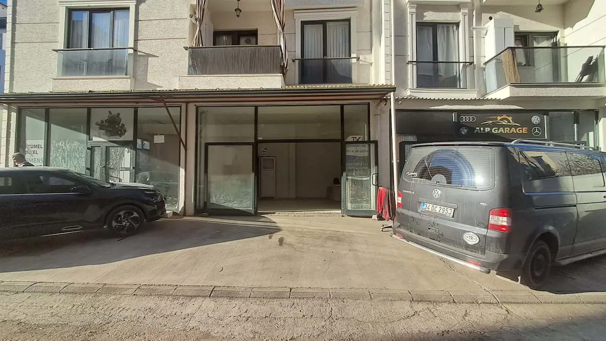 KARTAL OTO SANAYİ YAKININDA KİRALIK 30M2 DÜKKAN