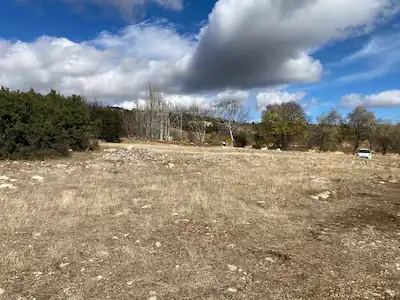 BURDUR MERKEZ YAZIKÖY EVLER ÜSTÜNDE 5371M2 SATILIK TARLA