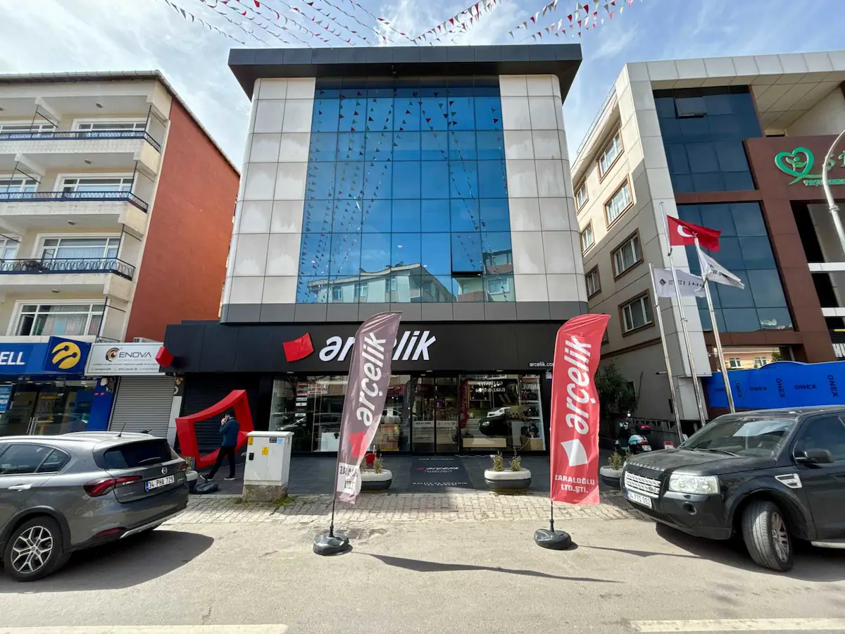 ÜMRANİYE MEHMET AKİF MAH. CADDE ÜZERİNDE 1300 M2 KİRALIK BİNA