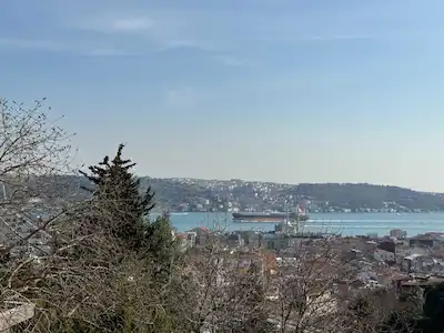 ORTAKÖY BOĞAZ'DA KÖŞE BAŞI AÇIK CEPHE SATILIK ARSA