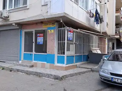 KOZLUK'TA SATILIK KÖŞE DÜKKAN: 47M², 3 GIRIŞLI, KREDIYE UYGUN