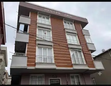 REMAX WE'DEN FINDIKLI MAH EVREN CADDESİNDE ARAKAT SATILIK 2+1 DAİRE