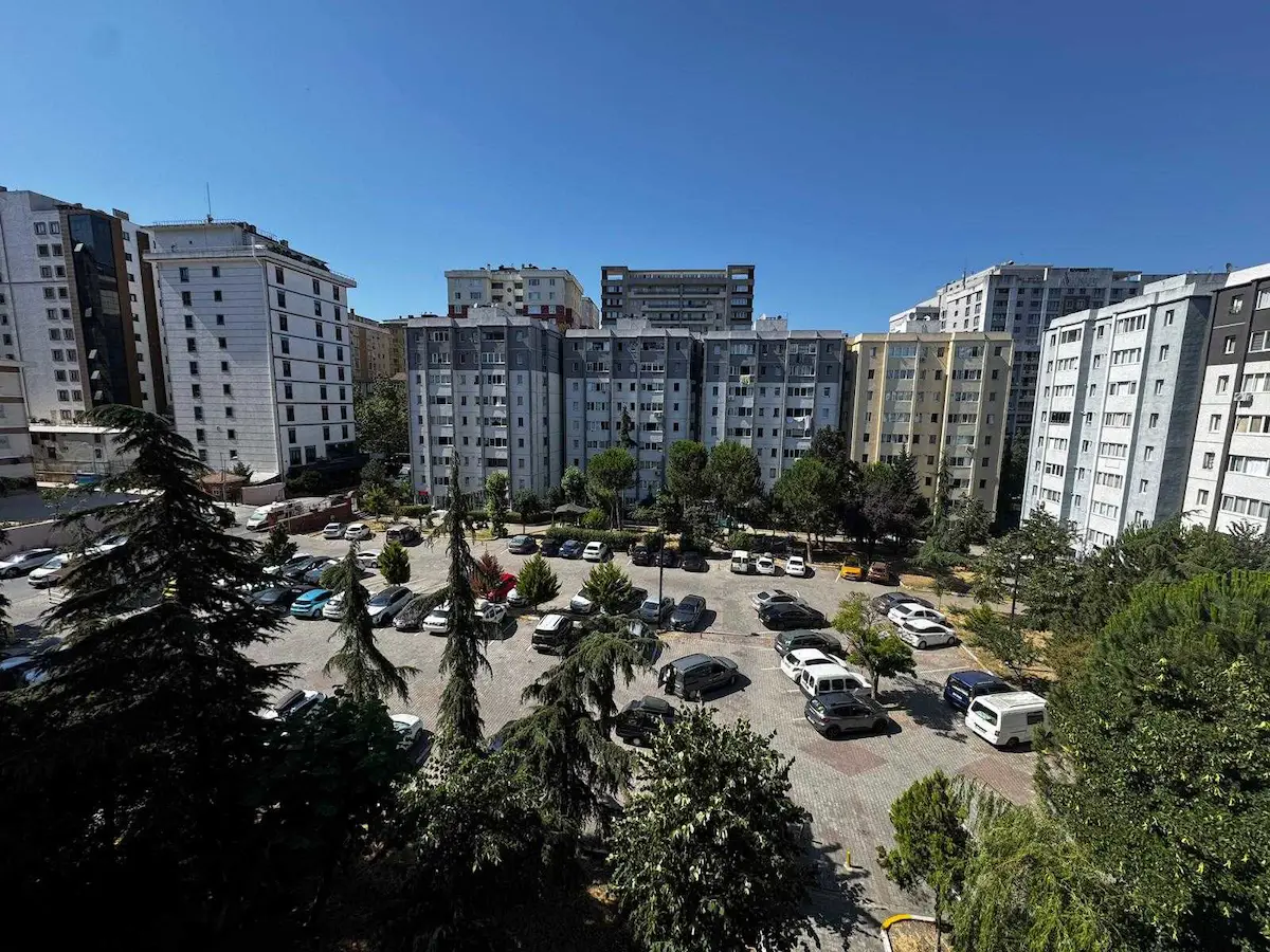 ALTINYILDIZ SITESINDE BAKIMLI 3+1 SATILIK DAIRE