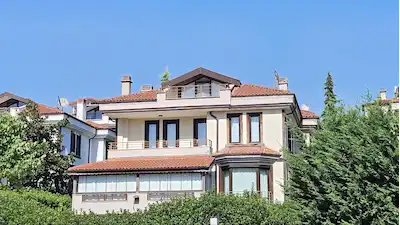 REMAX BEYAZ 19 MAYIS MAHALLESINDE KIRALIK 5+2 VILLA 