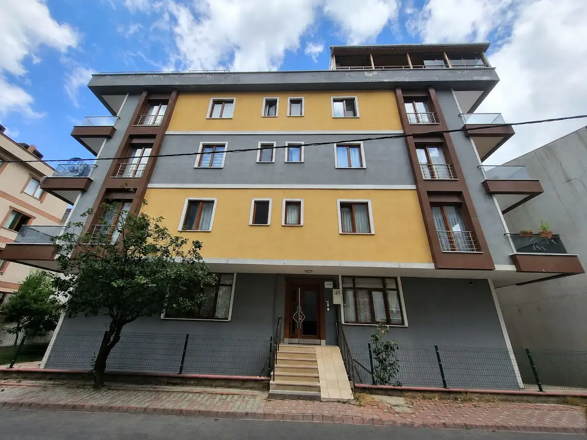 SANCAKTEPE MECLİS MAH.’DE 2+1/METRO/K.BALKON/KREDİYE UYGUN/105 M2 