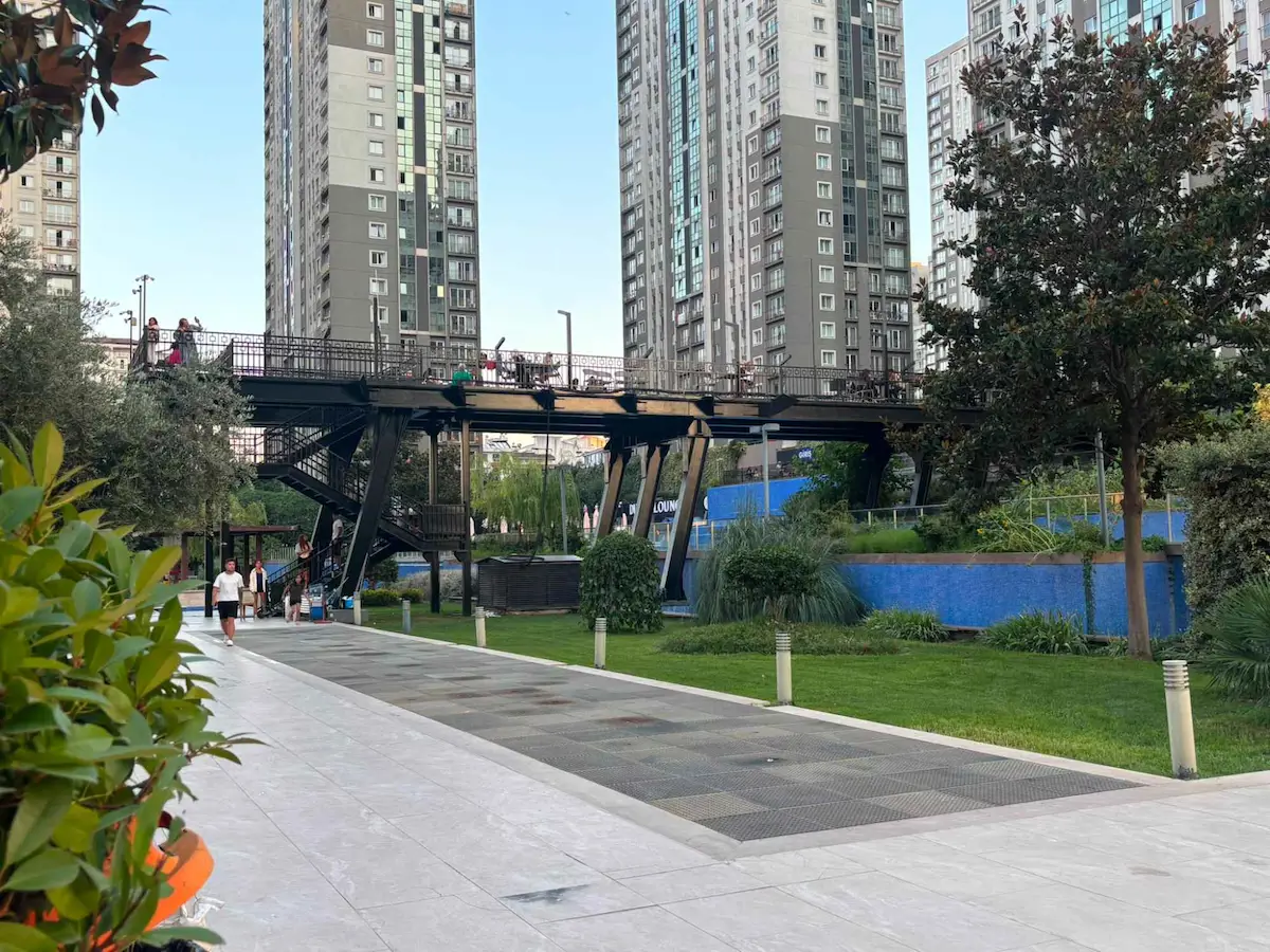 REMAX'TEN INNOVİA 2’DE ANA BLOKLARDA BÜYÜK TİP 1+1 SATILIK DAİRE