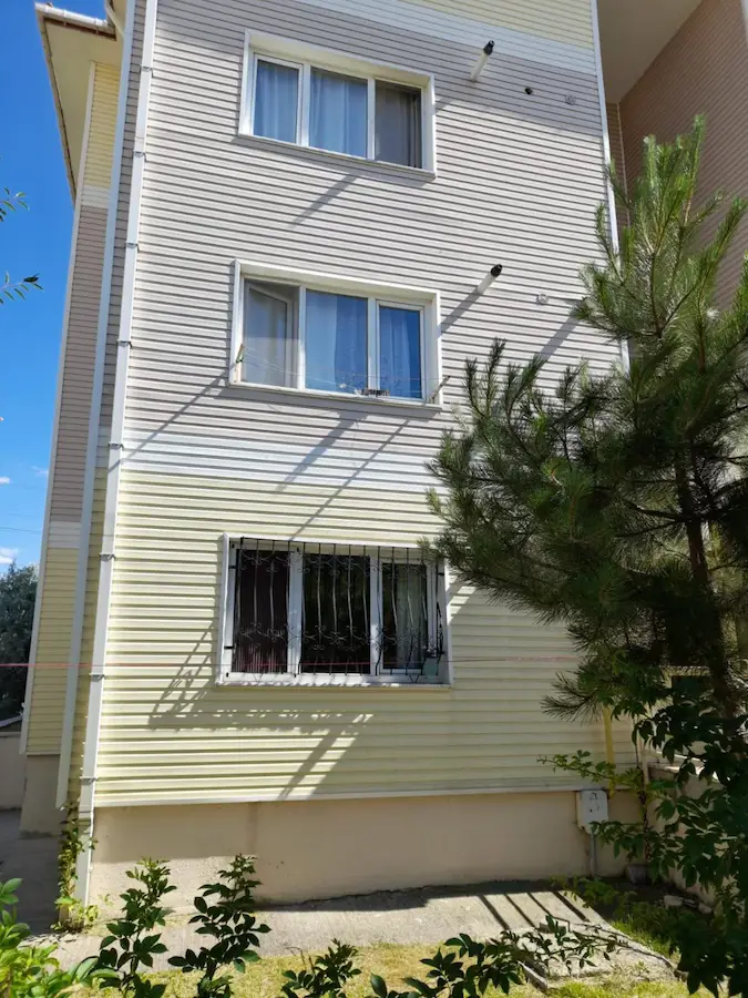 YAŞAMKENT TOKİ'DE MERKEZİ KONUMDA YÜKSEK GİRİŞ MASRAFSIZ 1+1