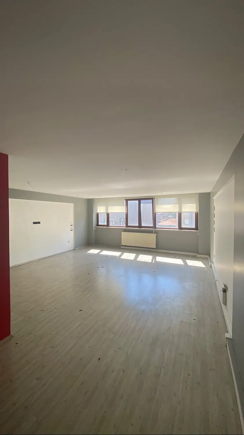 LAMARTİN CADDESİNDE KİRALIK OFİS İŞYERİ