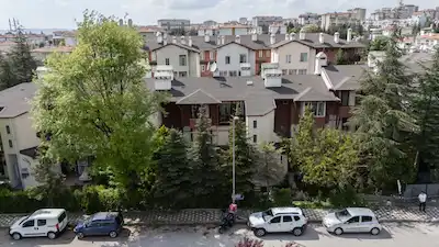 ERYAMAN ALARKO BLOKLARINDA SATILIK BAHÇELİ MÜSTAKİL GİRİŞLİ 3+1 YAPILI DUBLEKS DAİRE