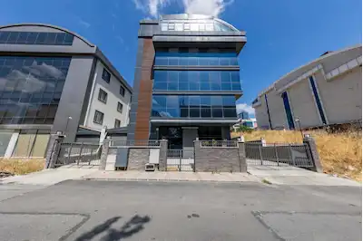 ESENYURT HARAMİDERE'DE 1930 M² SATILIK KOMPLE BİNA