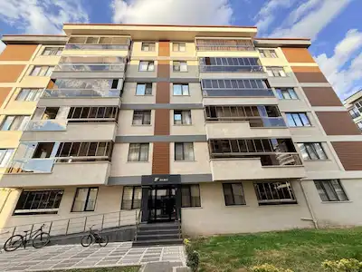 REMAX LAVANDA KERVANCI PARK ORMAN 1 BAHÇE KATI SATILIK 3+1 DAİRE