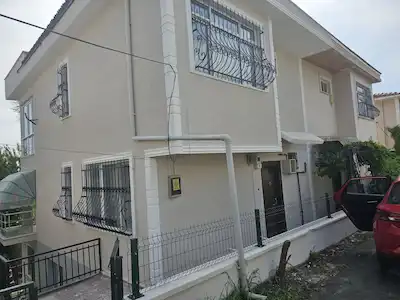 BÜYÜKÇEKMECE’DE GÜNEY CEPHELİ FULL DENIZ MANZARALI 4+1 TRIPLEKS DAIRE