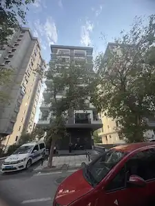 KOZYATAĞI KURUKUYU SOKAKTA 2+1 KULLANIŞLI ETRAFI AÇIK SATILIK