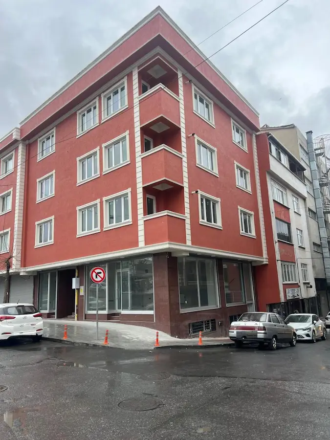 ESENLER TUNA CADDESİNDE 623 M2 SAĞLIK ALANI RUHSATLI TIP MERKEZ