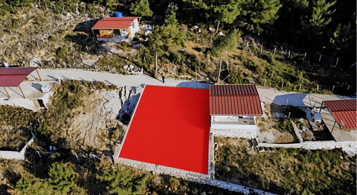 REMAX ARMA’DAN ÇAPAK’TA SİTE TADINDA SATILIK MANZARALI BAHÇE