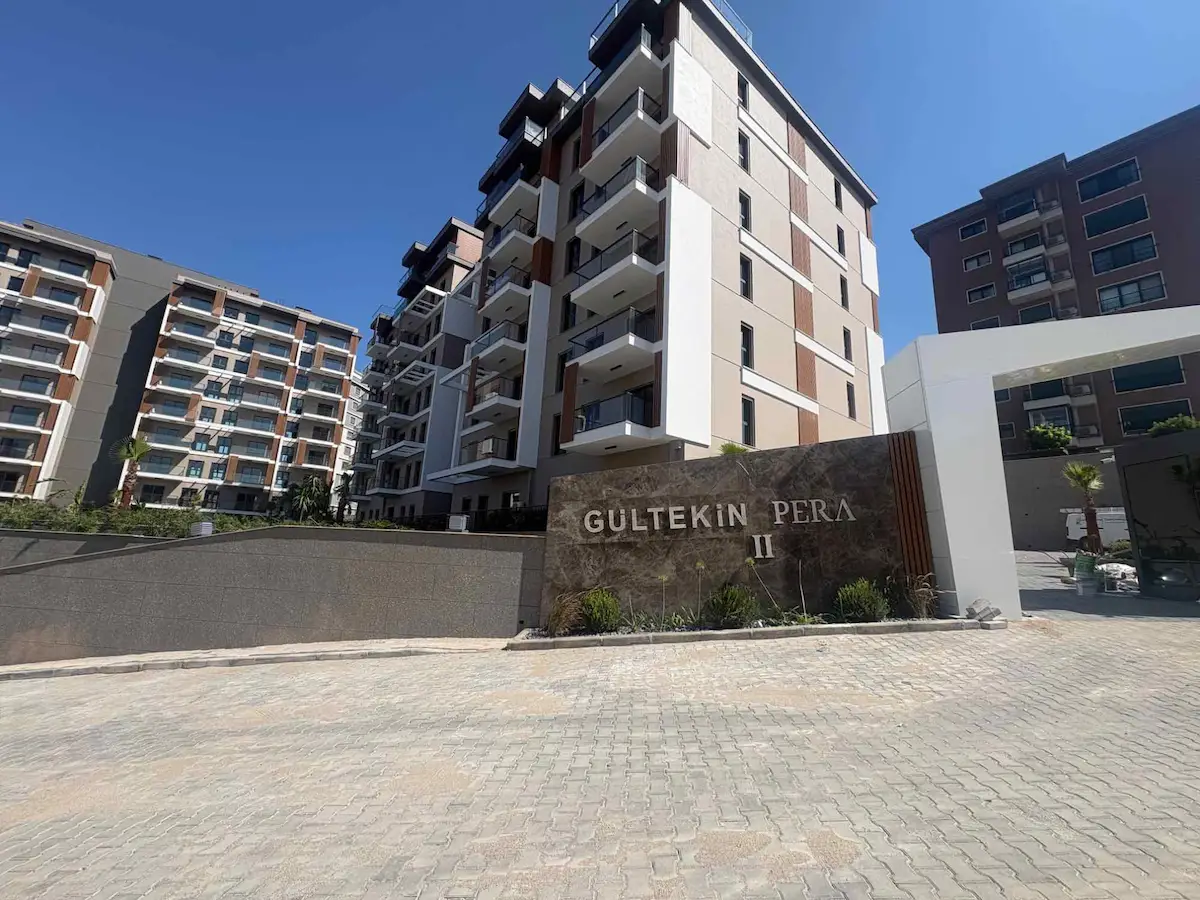 ULUKENT GÜLTEKIN PERA 2 SITESINDE BAHÇE KATI 2+1 KIRALIK DAIRE
