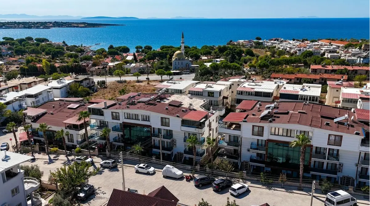 DİDİM MERSİNDERE’DE DENİZE YAKIN 3+1 EŞYALI SATILIK DAİRE