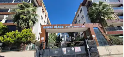 KUŞADASI DEĞIRMENDERE MH. ROYAL CLASS PRESTIJ KONUTLARINDA EBEVEYN BANYOLU 2+1 ARAKAT DAIRE