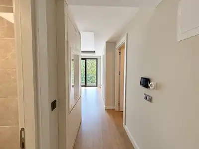 BORNOVA ALLWAYS SİTESİNDE SATILIK ÖN CEPHE 2+1 DAİRE
