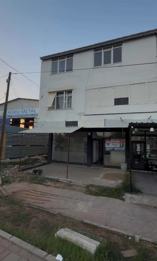 ALTINOVA BULV. ÜZERİNDE KİRALIK DÜKKAN MAĞAZA