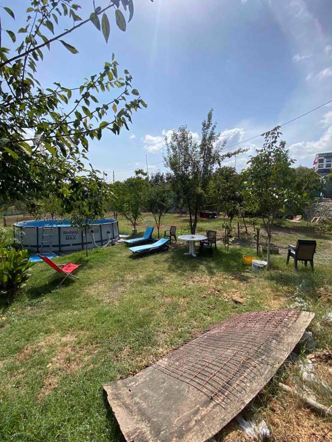 Firüzköy’de göl manzaralı ,  yola cephe