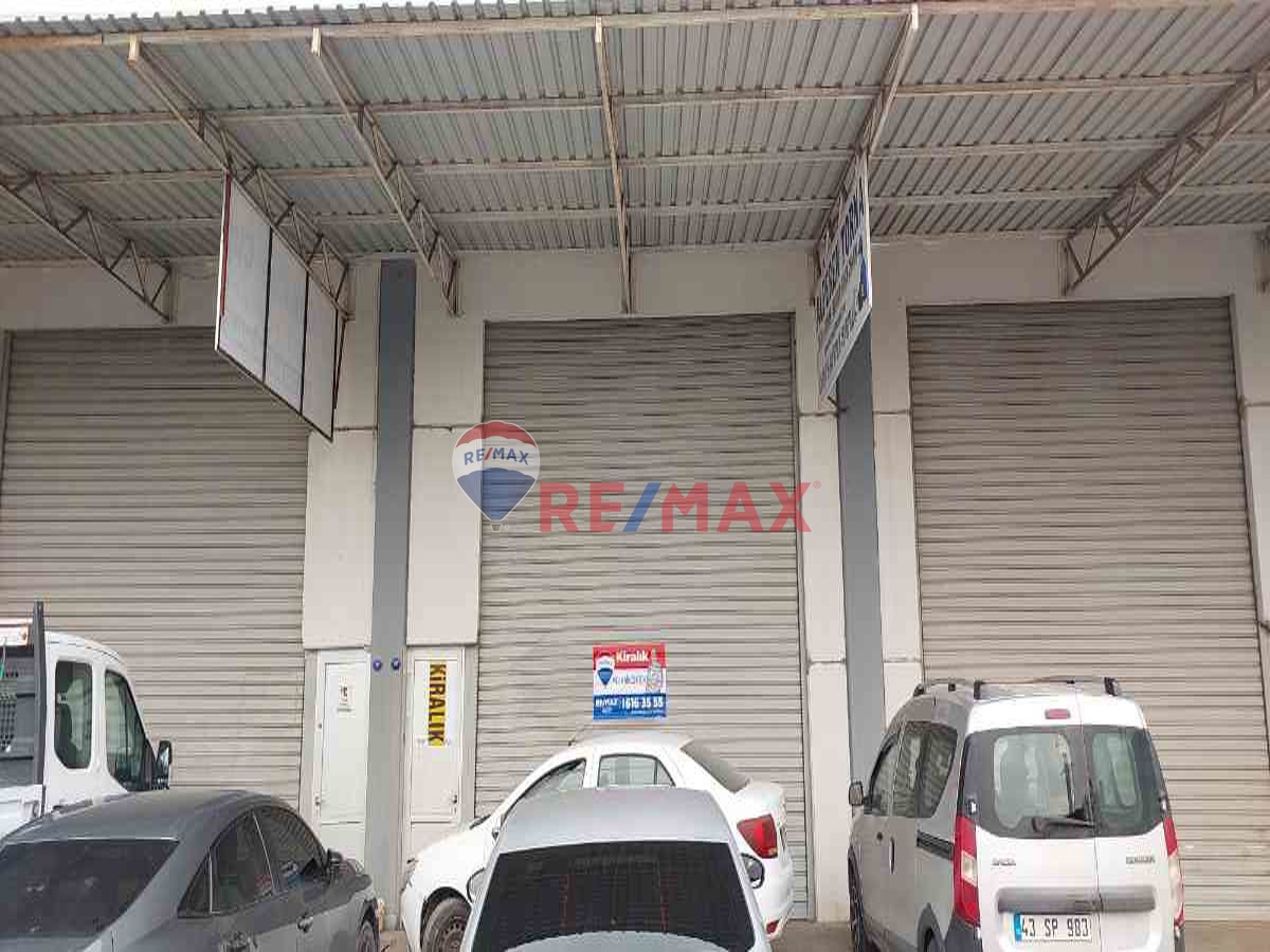 ALIAĞA SANAYI SITESINDE KIRALIK 220 M² DÜKKAN