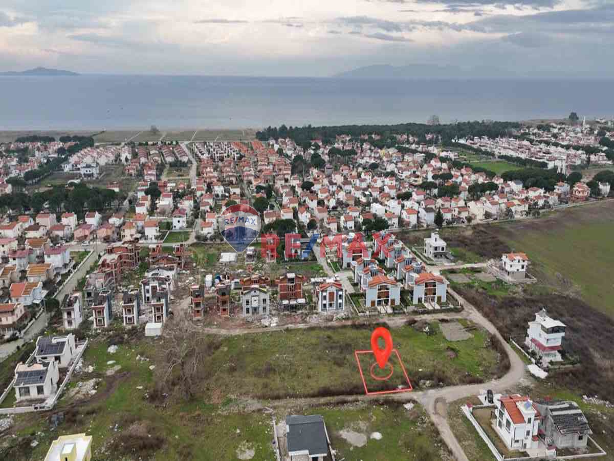 DİKİLİ KABAKUM POLYAK SİTESİ ARKASI SATILIK VİLLA İMARLI ARSA