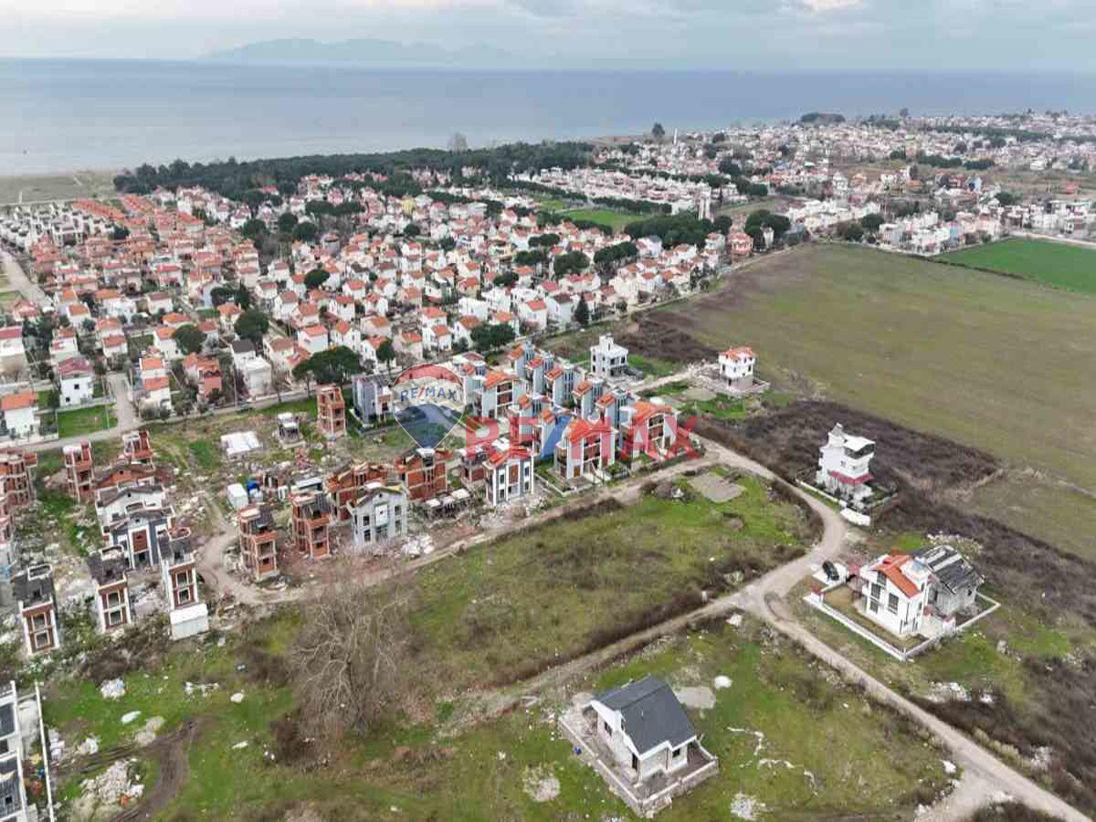 DİKİLİ KABAKUM POLYAK SİTESİ ARKASI SATILIK VİLLA İMARLI ARSA