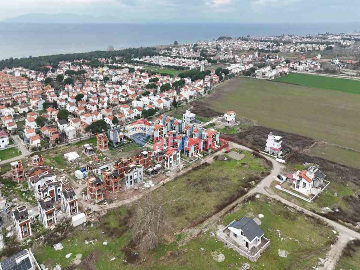 DİKİLİ KABAKUM POLYAK SİTESİ ARKASI SATILIK VİLLA İMARLI ARSA