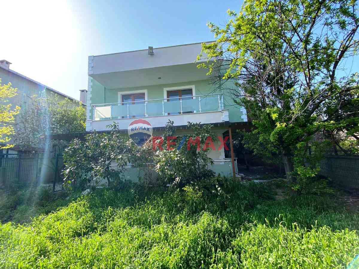 BEYLİKDÜZÜ, KAVAKLI KİRALIK DENİZ MANZARALI VİLLA