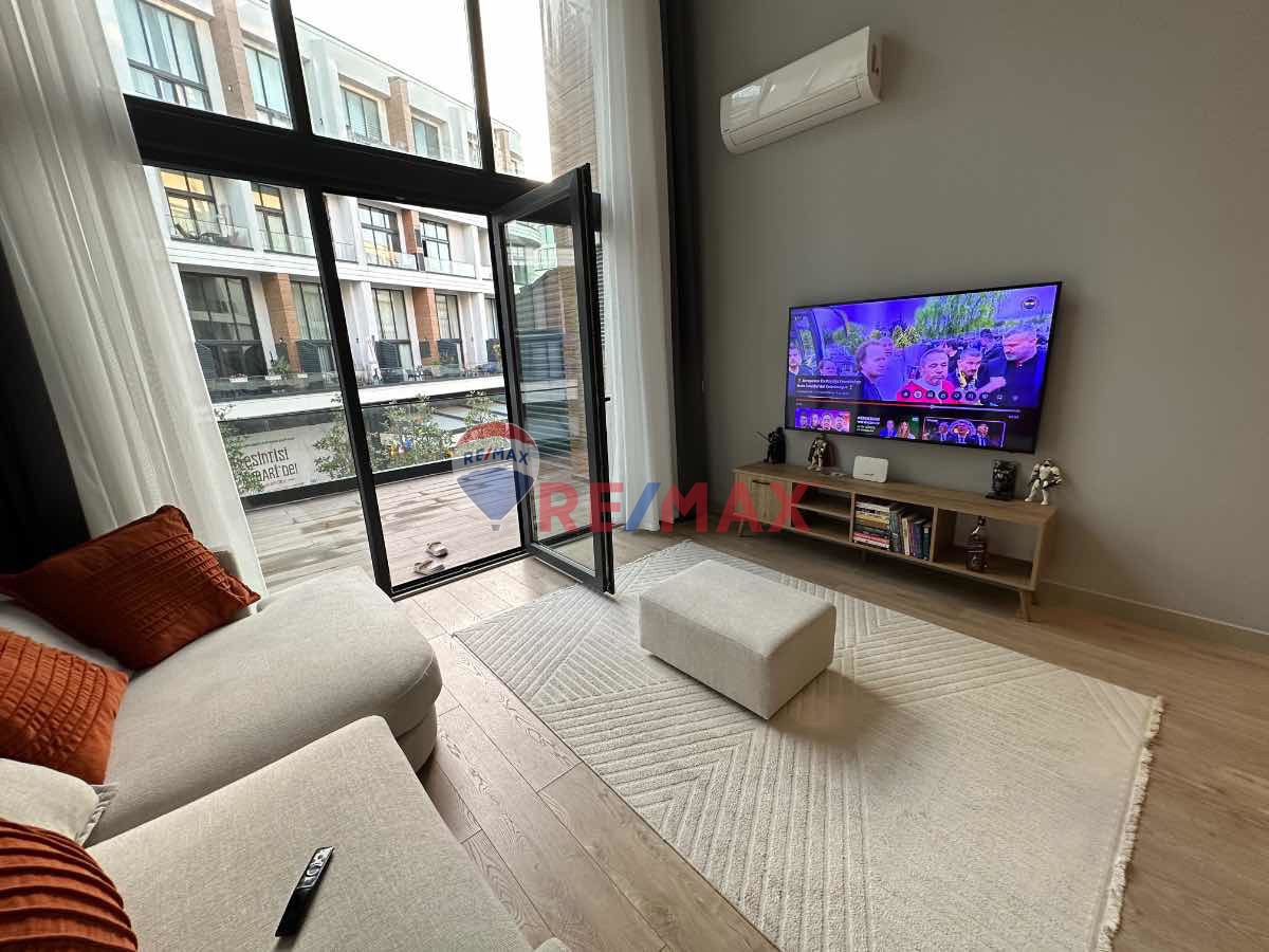 İN MARİ DENİZ MANZARALI ULTRA LÜKS FUL EŞYALI  1+1 LOFT DAİRE