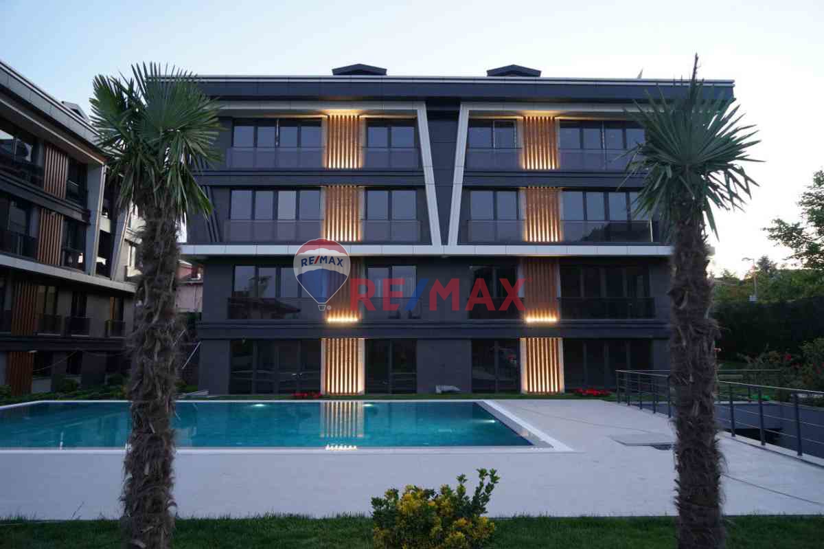SARIYER'DE DENIZE SADECE 500 MT PRESTIJLI KONFORLU SIFIR SATILIK DAIRE