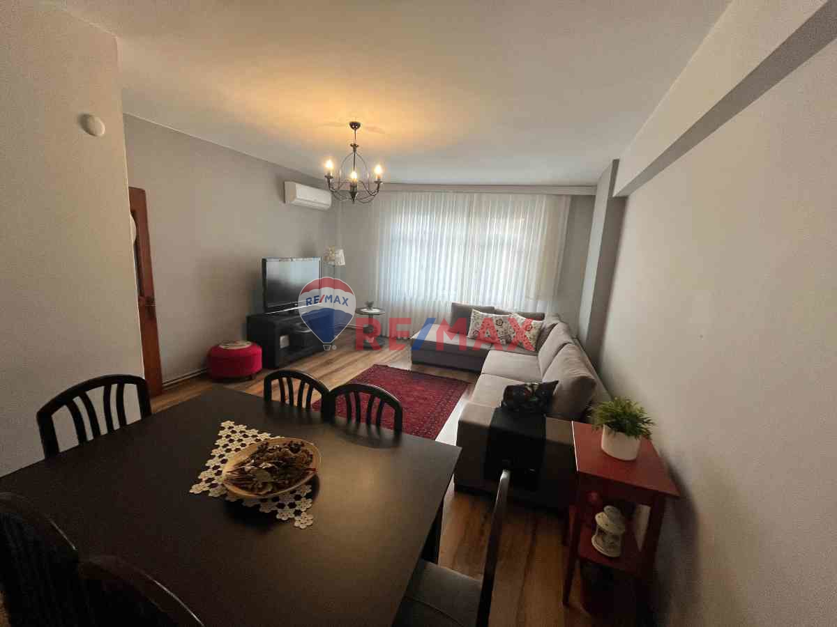 GAZIOSMANPAŞA BAĞLARBAŞI ÇARŞI'DA SATILIK 2+1 DAIRE